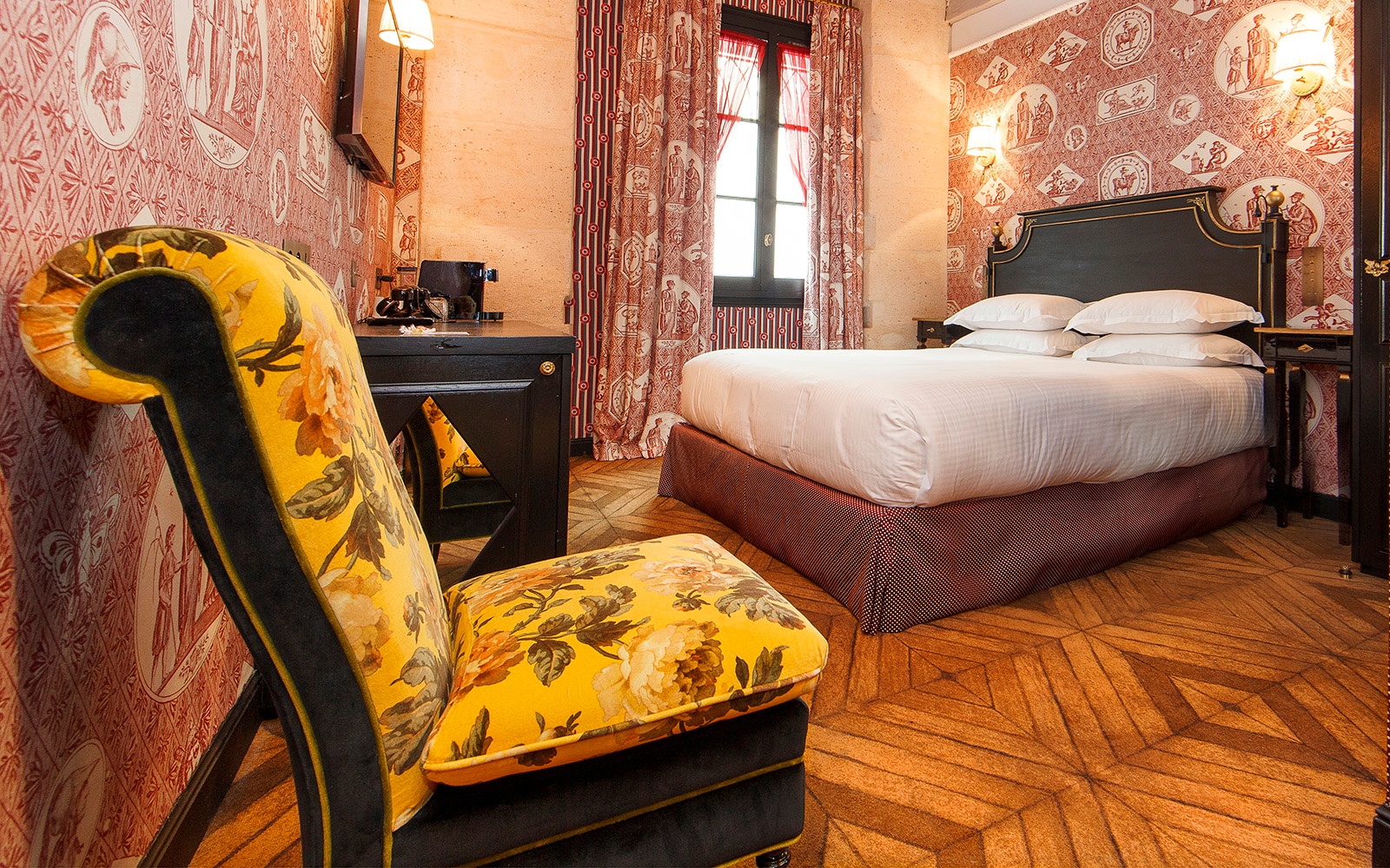 Explore The Intimate And Flamboyant Parisian H Tel De JoBo   POM Hotel JoBo 06 